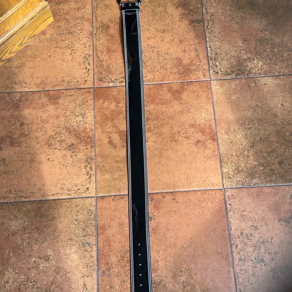 NWOT Wide Black Patent Belt with White Stitching - Picture 2 of 5